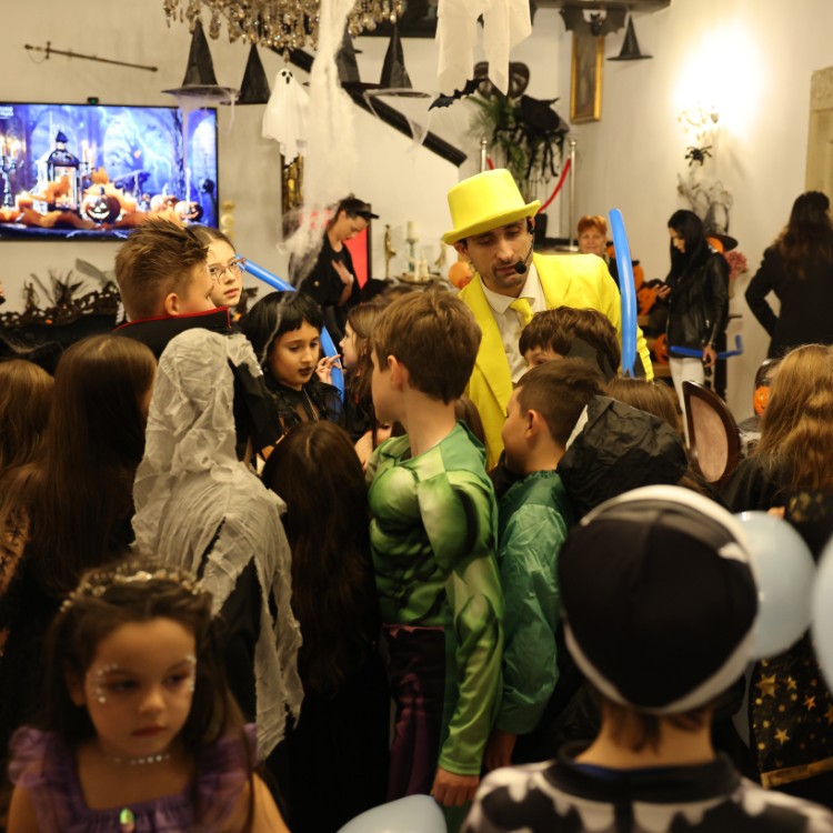Halloween, EkoGrup Vila